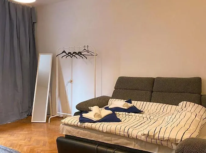 Pensjonat Twarda 66 W Centrum Warszawy Warszawa